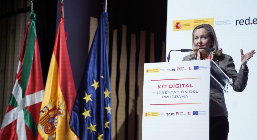 Nadia Calviño presenta en Vitoria-Gasteiz el programa Kit Digital