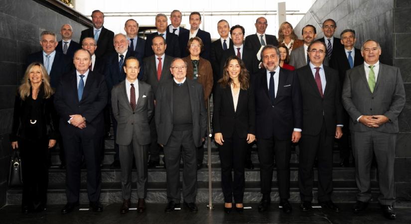 Foto de familia del Comité Ejecutivo de la Cámara de Comercio de España.