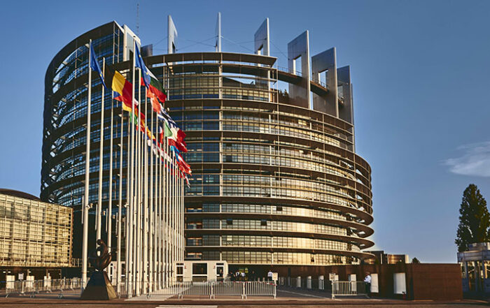 El Parlamento Europeo marca un hito con la aprobación de la primera ley de inteligencia artificial del mundo