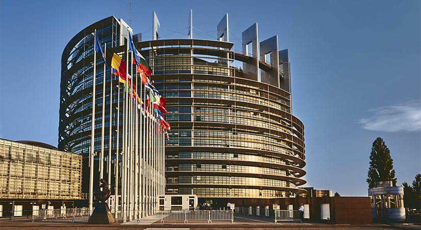 El Parlamento Europeo marca un hito con la aprobación de la primera ley de inteligencia artificial del mundo
