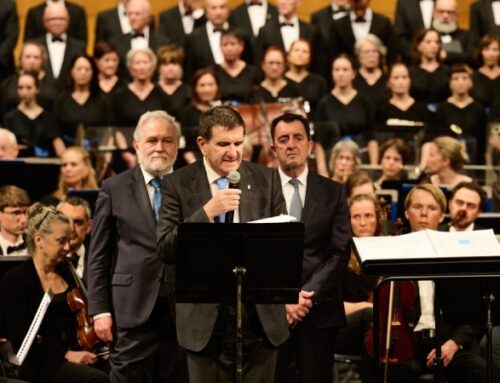 La Cámara de Comercio, la Sociedad Coral y la Universidad de Deusto han celebrado su 140 aniversario con un concierto de la Philips Symfonie Orkest